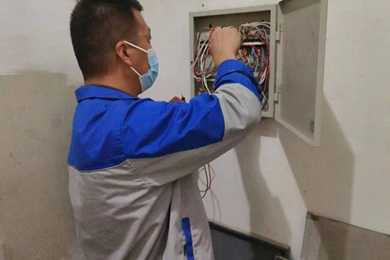 消電檢必須用物業指定的公司來做嗎？